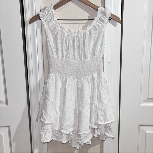 Urban Outfitters White Ruffled Smocked Romper - Picture 6 of 7